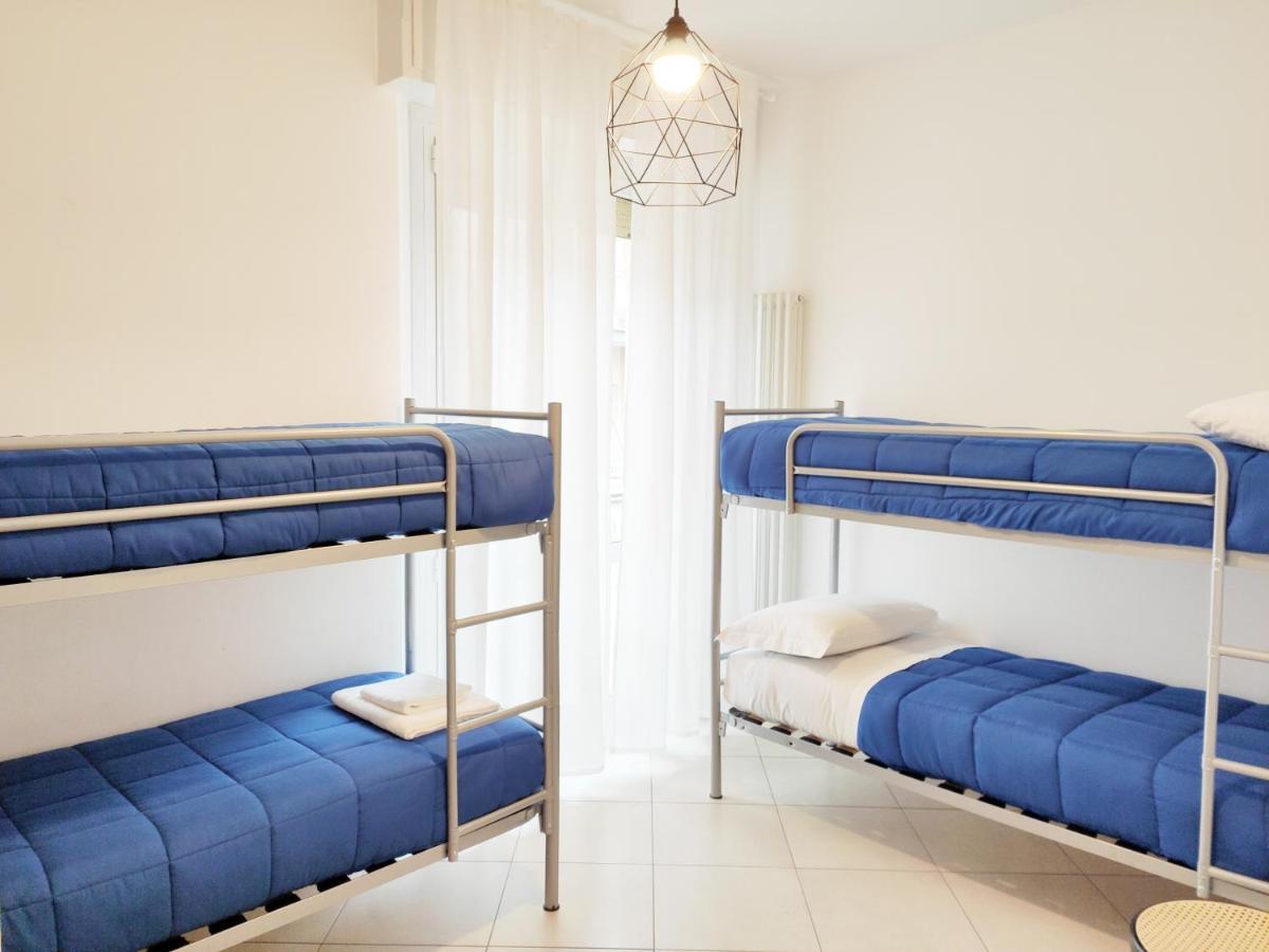 Mamma Casa Marina Center Apartments Rimini Exterior photo