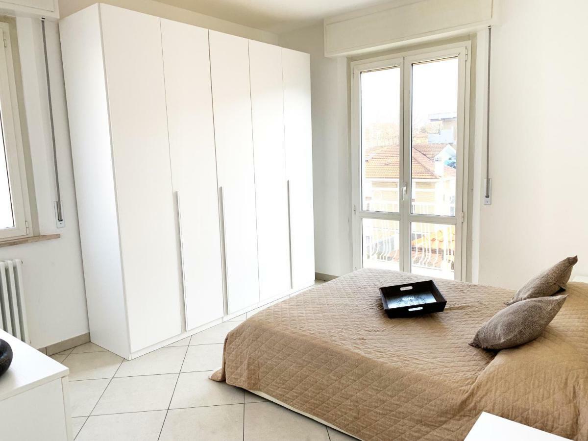 Mamma Casa Marina Center Apartments Rimini Exterior photo